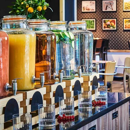 Hotel Mercure Gare De Lyon Tgv 4*