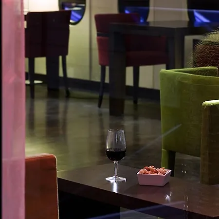 Hotel Mercure Gare De Lyon Tgv 4*